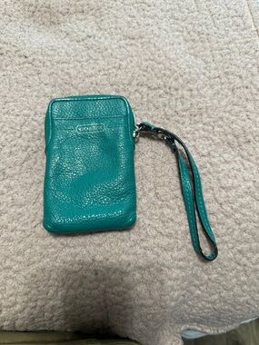 COACH Teal Pebbled Leather Wristlet  Pouch